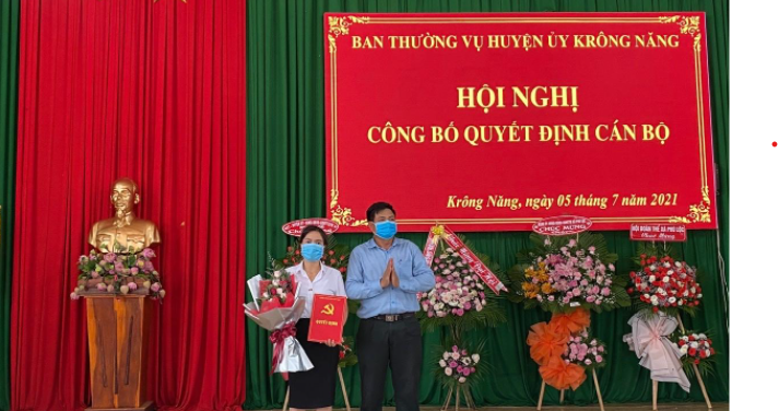 Hội nghị công bố quyết định của Ban Thường vụ Huyện ủy về công tác cán bộ